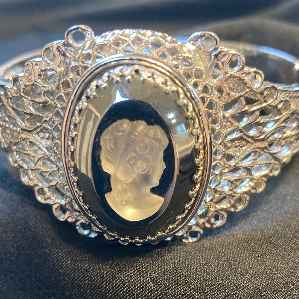 Vintage Crystal Cameo bracelet.